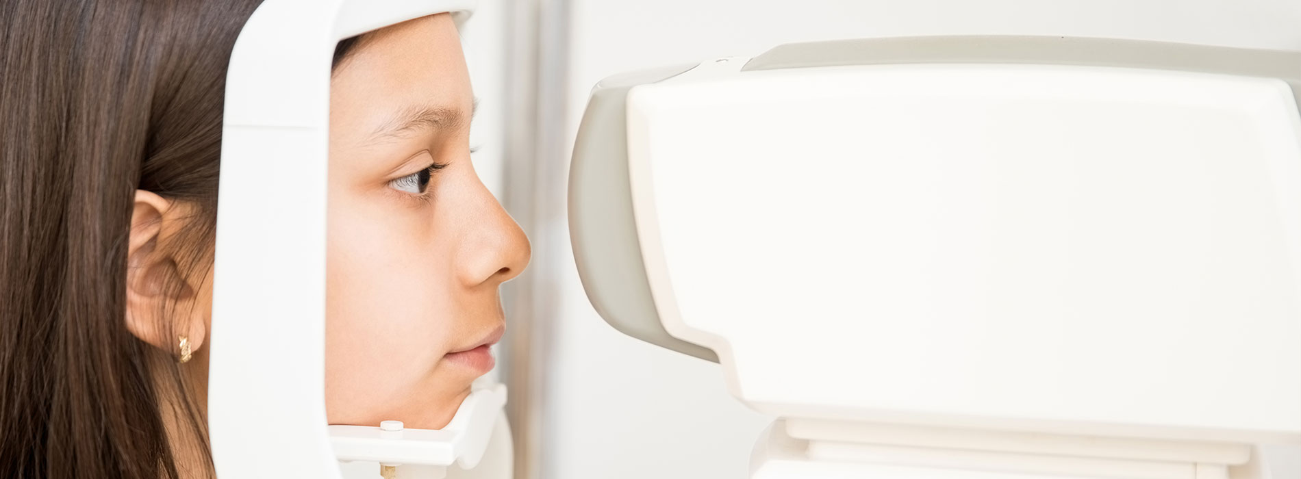 Ophthalmologist in Layton